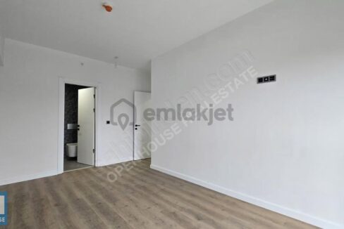 Flat 24'te Ebeveyn Banyolu, Kapalı Mutfaklı 2+1 Satılık Daire