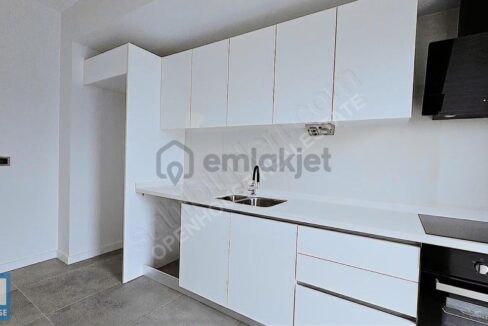 Flat 24'te Ebeveyn Banyolu, Kapalı Mutfaklı 2+1 Satılık Daire