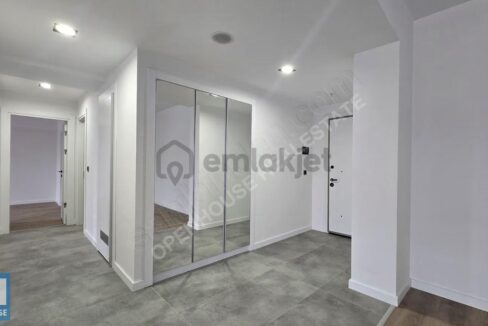 Flat 24'te Ebeveyn Banyolu, Kapalı Mutfaklı 2+1 Satılık Daire