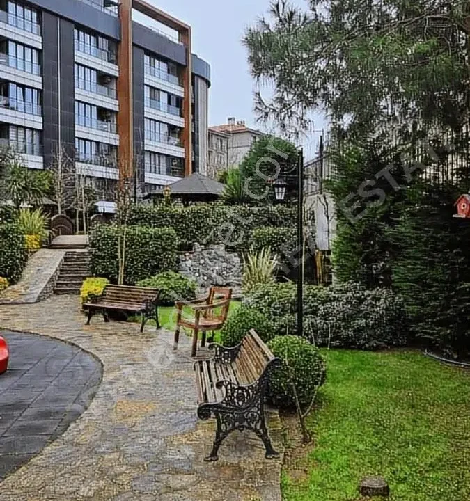 Göktürk Aykutoğlu Korulife'da Geniş Satılık 1+1 Ara Kat Daire