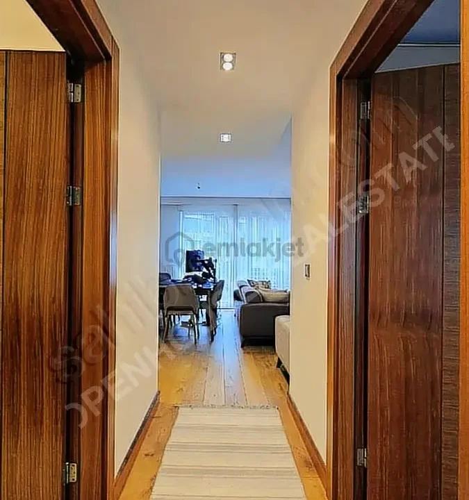 Göktürk İz Evler Sitesi'nde Ara Kat Çift Cephe 2+1 Satılık Daire