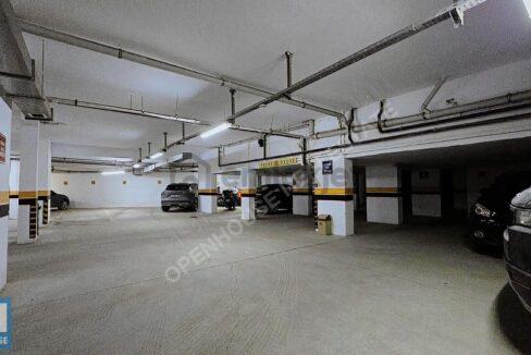 Göktürk İz Evler Sitesi'nde Ara Kat Çift Cephe 2+1 Satılık Daire