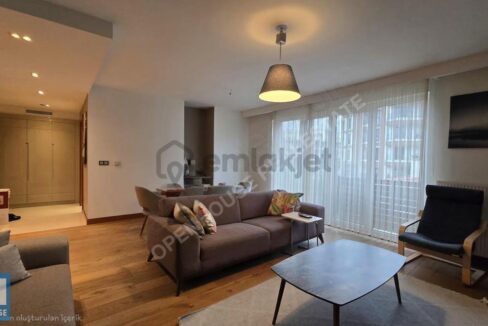 Göktürk İz Evler Sitesi'nde Ara Kat Çift Cephe 2+1 Satılık Daire