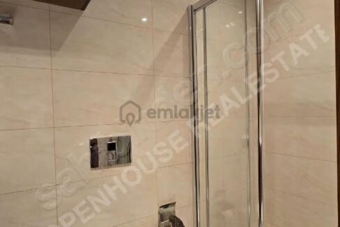 Göktürk İz Evler Sitesi'nde Ara Kat Çift Cephe 2+1 Satılık Daire