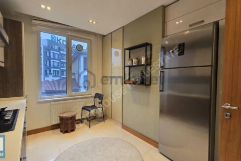 Göktürk İz Evler Sitesi'nde Ara Kat Çift Cephe 2+1 Satılık Daire