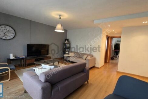 Göktürk İz Evler Sitesi'nde Ara Kat Çift Cephe 2+1 Satılık Daire