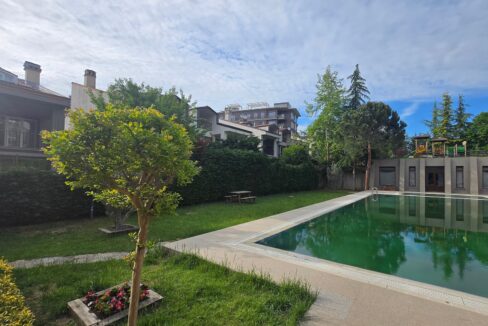 Göktürk Saklıbahçe Sitesi'nde Önü Açık Ara Kat 4+1 Satılık Daire