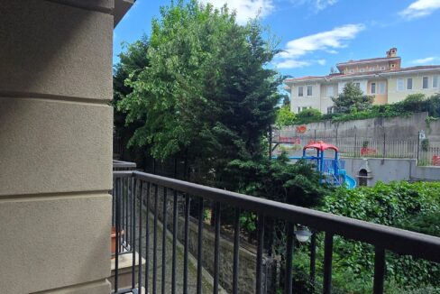 Göktürk Saklıbahçe Sitesi'nde Önü Açık Ara Kat 4+1 Satılık Daire