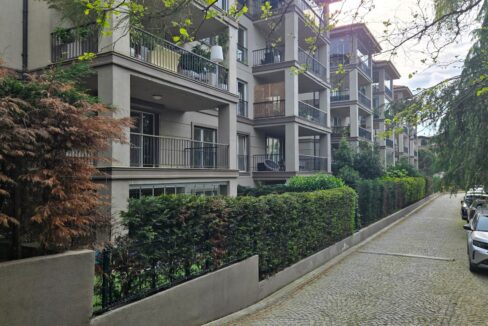 Göktürk Saklıbahçe Sitesi'nde Önü Açık Ara Kat 4+1 Satılık Daire