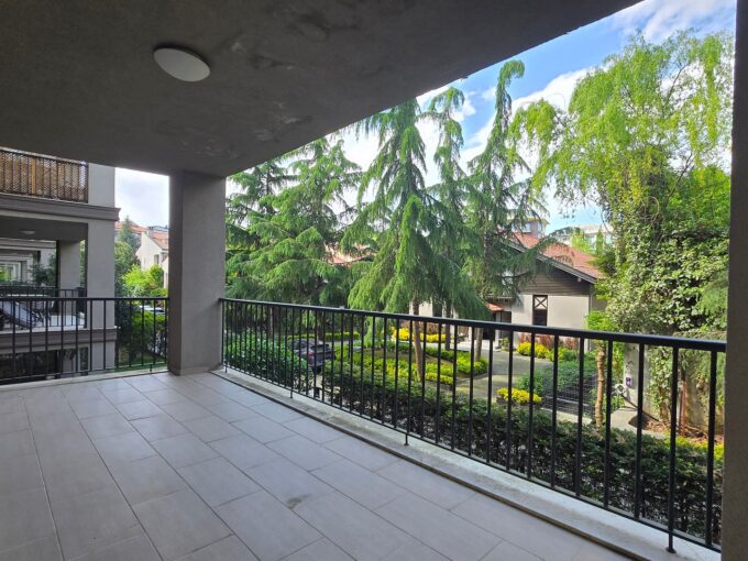 Göktürk Saklıbahçe Sitesi'nde Önü Açık Ara Kat 4+1 Satılık Daire gayrimenkul görseli