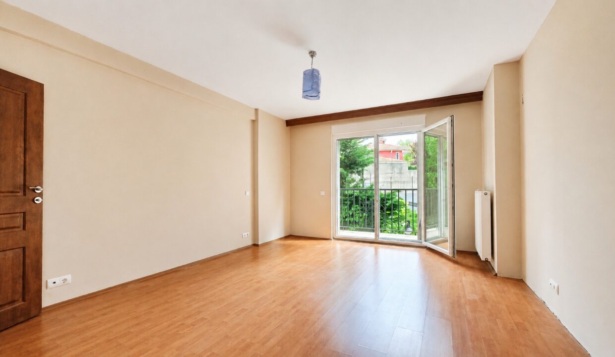 Göktürk Saklıbahçe Sitesi'nde Önü Açık Ara Kat 4+1 Satılık Daire