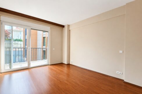 Göktürk Saklıbahçe Sitesi'nde Önü Açık Ara Kat 4+1 Satılık Daire