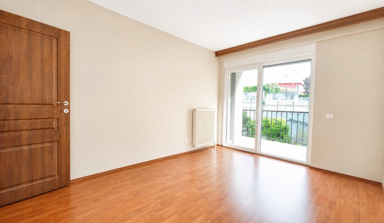 Göktürk Saklıbahçe Sitesi'nde Önü Açık Ara Kat 4+1 Satılık Daire