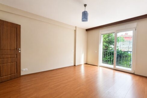 Göktürk Saklıbahçe Sitesi'nde Önü Açık Ara Kat 4+1 Satılık Daire