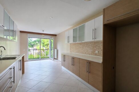 Göktürk Saklıbahçe Sitesi'nde Önü Açık Ara Kat 4+1 Satılık Daire