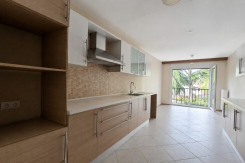 Göktürk Saklıbahçe Sitesi'nde Önü Açık Ara Kat 4+1 Satılık Daire