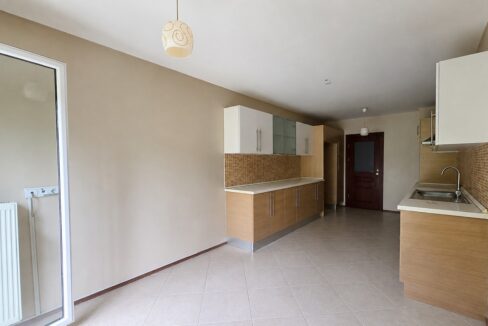 Göktürk Saklıbahçe Sitesi'nde Önü Açık Ara Kat 4+1 Satılık Daire
