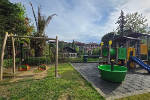 Göktürk Saklıbahçe Sitesi'nde Önü Açık Ara Kat 4+1 Satılık Daire