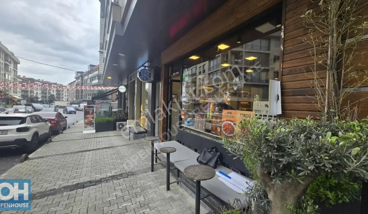 Göktürk'te Merkezi Konumda Yeni Binada Çift Cephe Satılık Dükkan