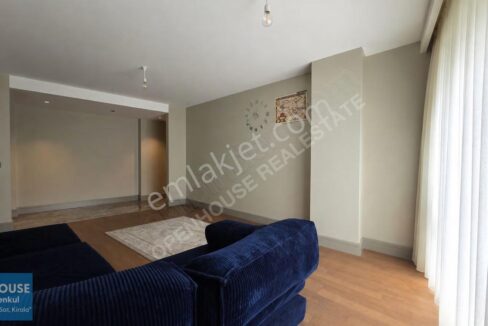 Openhouse'dan Göktürk Neva Suites'de Satılık 2+1 Ara Kat Daire