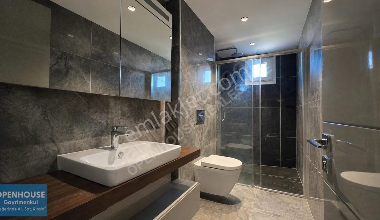 Openhouse'dan Göktürk Neva Suites'de Satılık 2+1 Ara Kat Daire