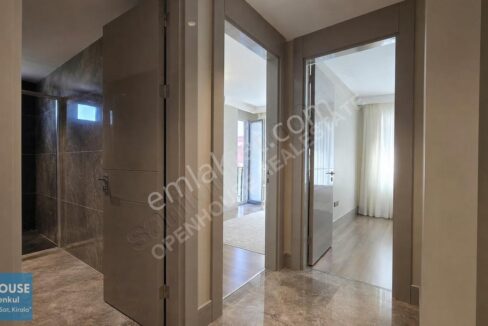 Openhouse'dan Göktürk Neva Suites'de Satılık 2+1 Ara Kat Daire