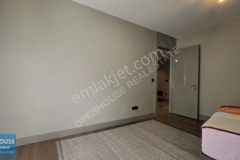 Openhouse'dan Göktürk Neva Suites'de Satılık 2+1 Ara Kat Daire