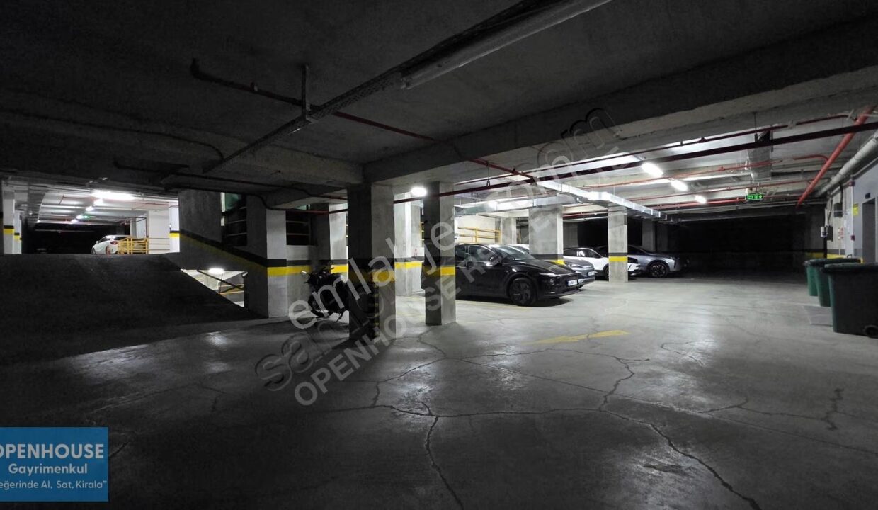Openhouse'dan Göktürk Neva Suites'de Satılık 2+1 Ara Kat Daire
